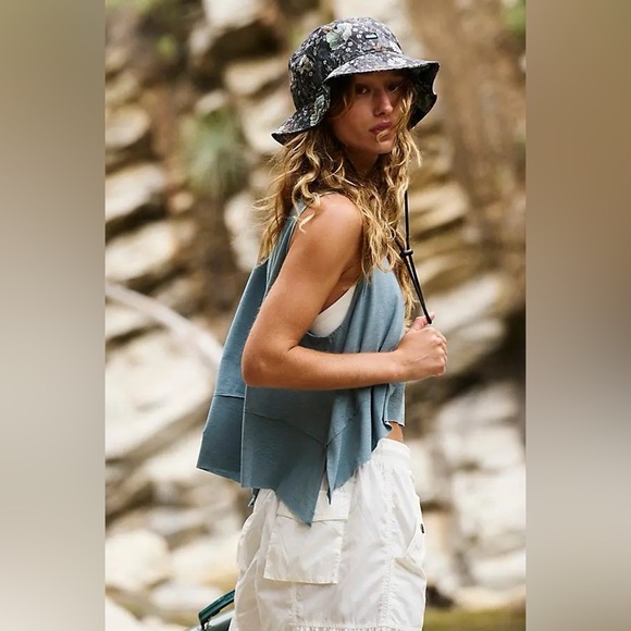 NWT FP Movement by Free People Tempo UV Protection Tank - Summer Storm - Picture 3 of 8